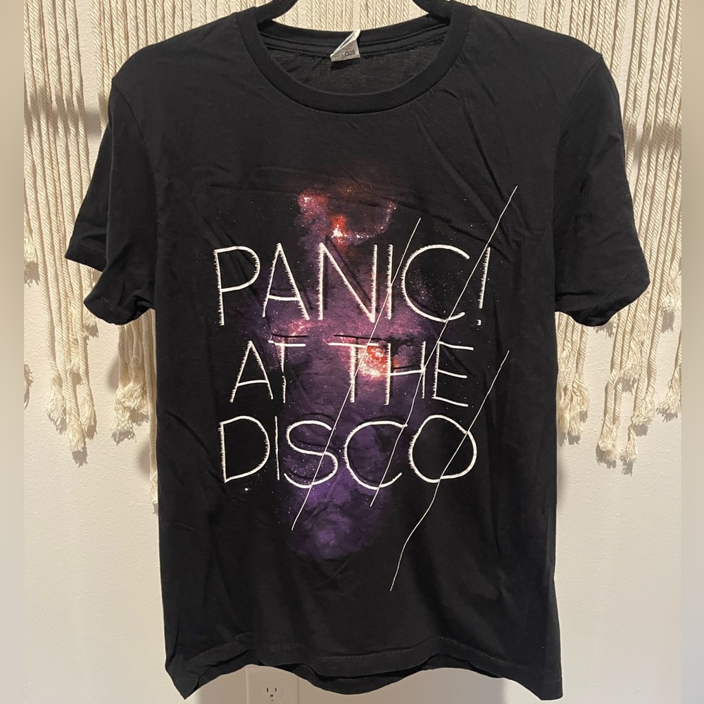 Panic At The Disco Hot Topic Graphic Tee Size M Unisex - Picture 1 of 5